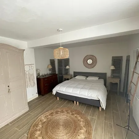Saladjo Villa